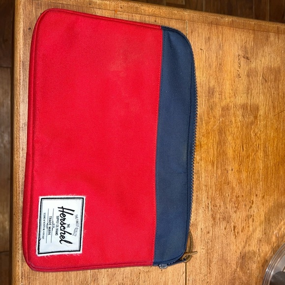 Herschel Red and Navy Laptop Case/Sleeve - Picture 2 of 7